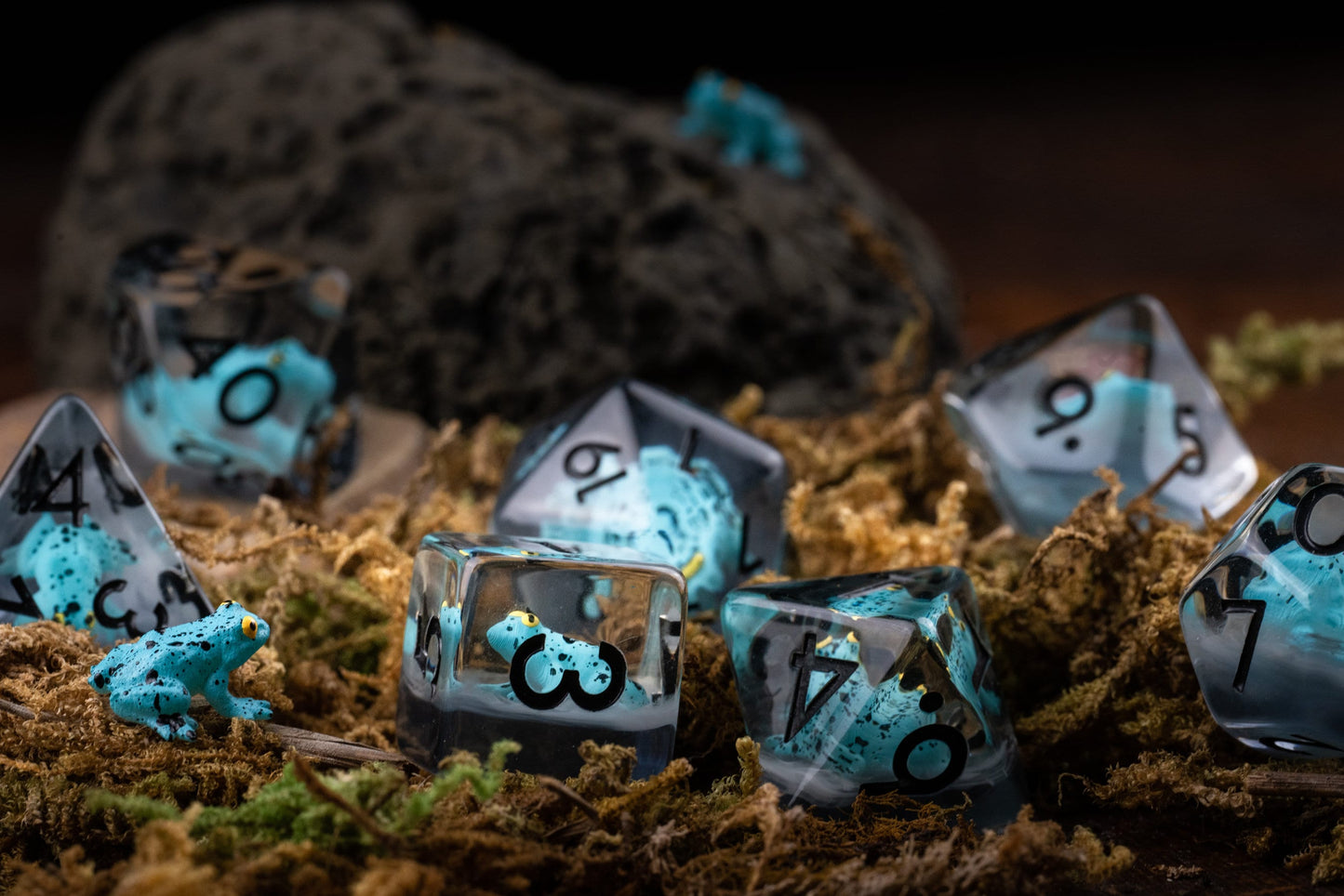 Cute Blue Frog Dice Set: Darts of Death Polyhedral DnD Dice - Perfect Gift for Dungeons and Dragons Players