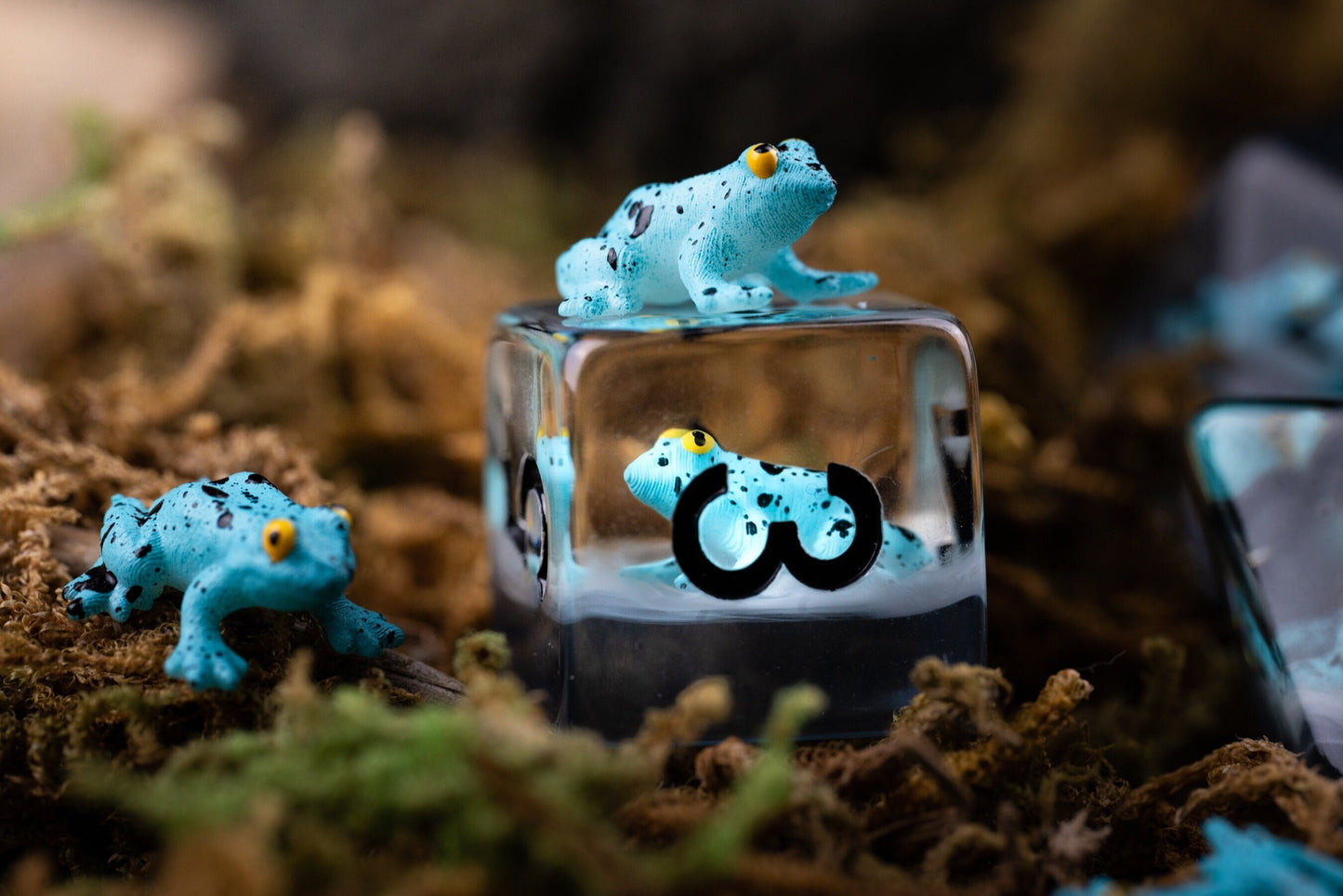 Cute Blue Frog Dice Set: Darts of Death Polyhedral DnD Dice - Perfect Gift for Dungeons and Dragons Players