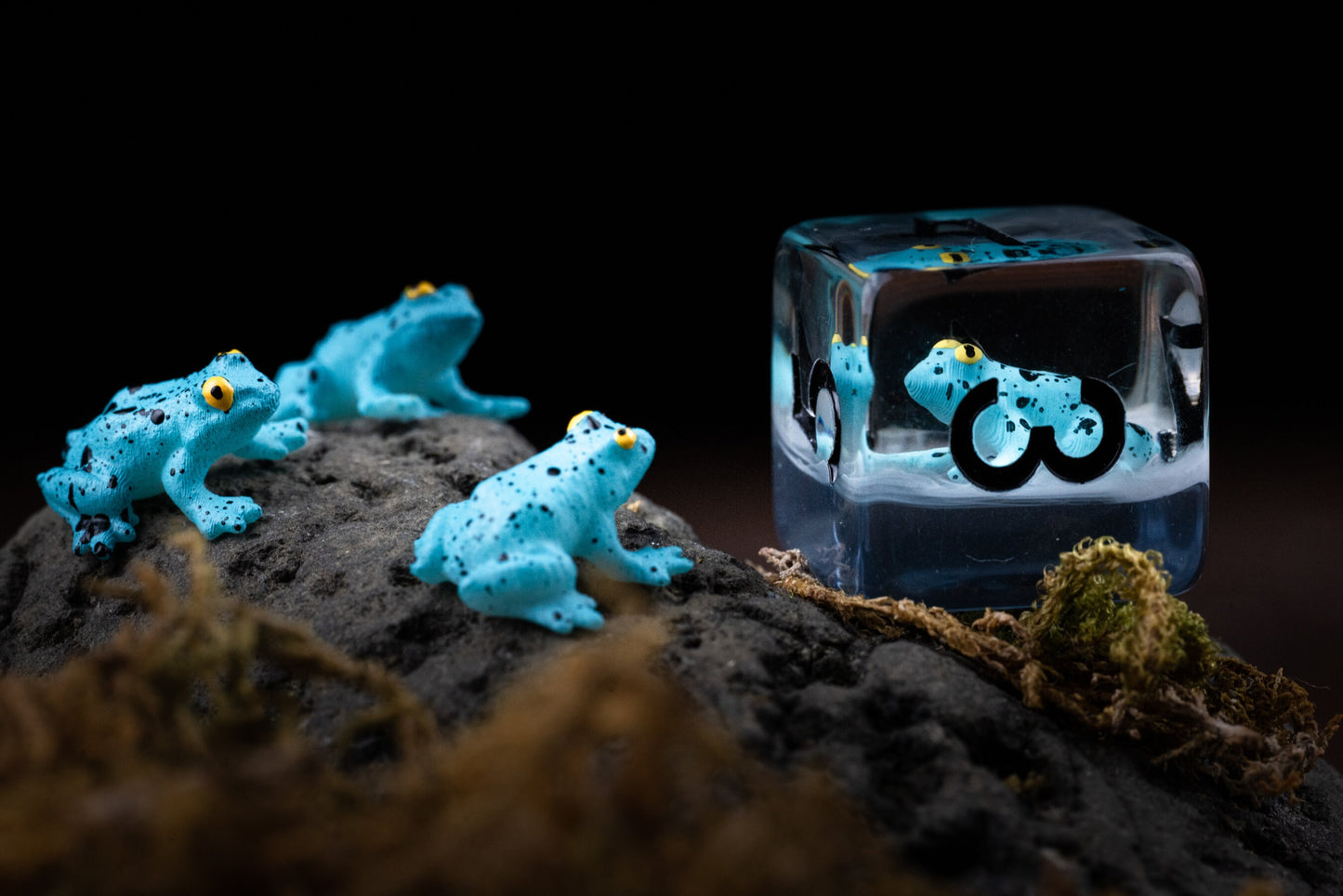 Cute Blue Frog Dice Set: Darts of Death Polyhedral DnD Dice - Perfect Gift for Dungeons and Dragons Players