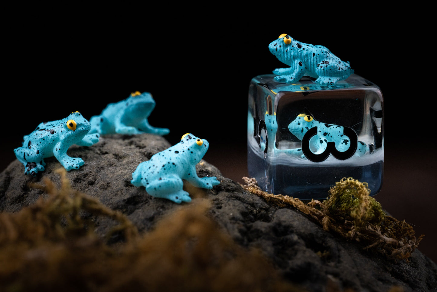 Cute Blue Frog Dice Set: Darts of Death Polyhedral DnD Dice - Perfect Gift for Dungeons and Dragons Players