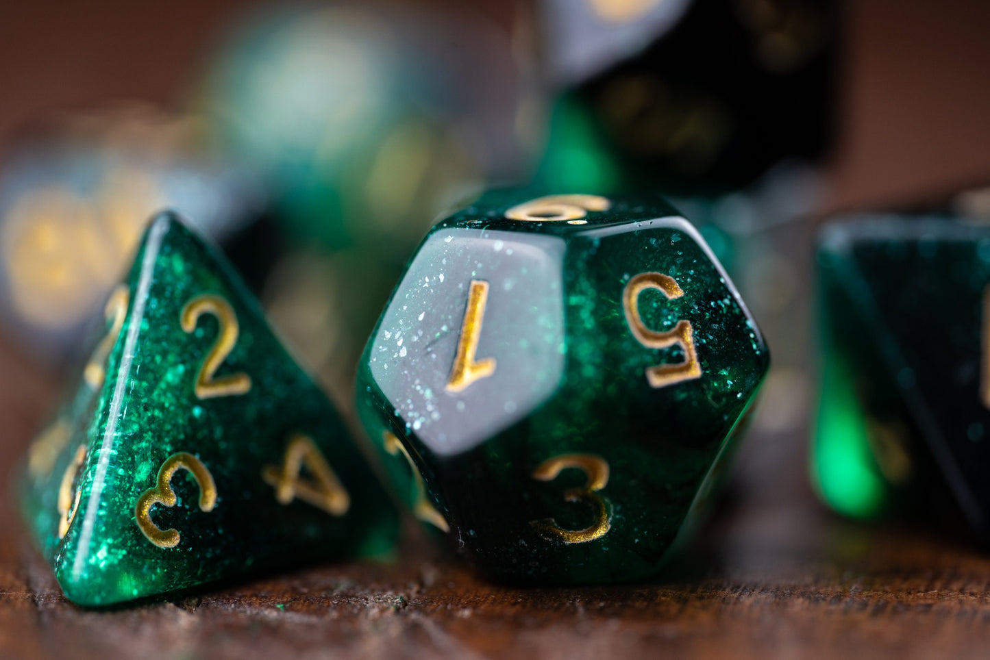 Emerald Flame Green Glitter Dice Set: Polyhedral Emerald DnD Dice - Perfect Gifts for Dungeons and Dragons Players