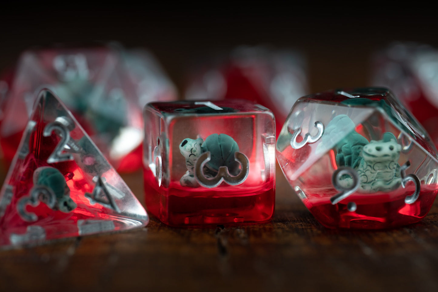 Slow Death Red Snail Dice Set: Cute Polyhedral DnD Dice with Bloody Accents - Perfect Gift for Gamers